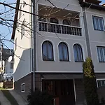 Girske Povitria Guest house Yaremche