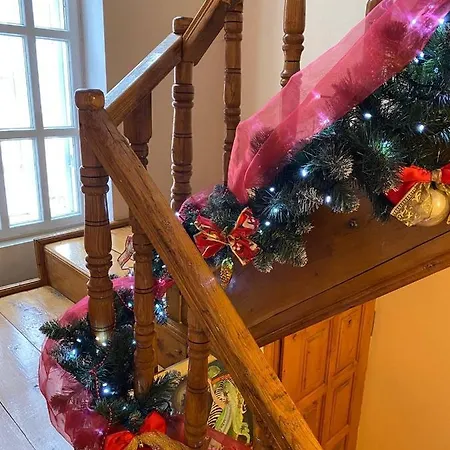 Girske Povitria Konukevi *